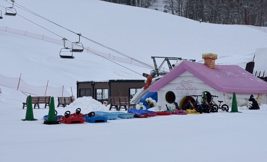 Tangram兒童雪樂園