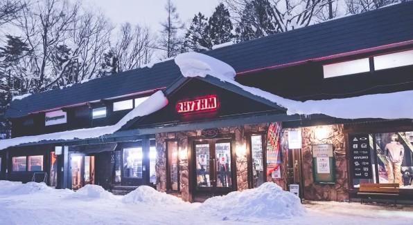 Rhythm Snowsports 八方店